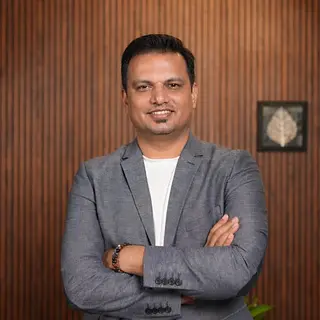 Adi Vangaveti