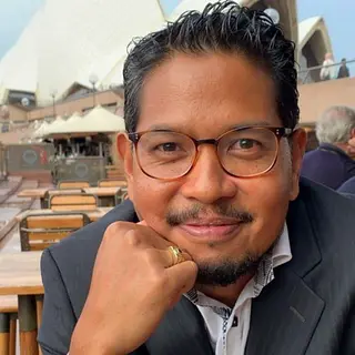 Christopher Peralta