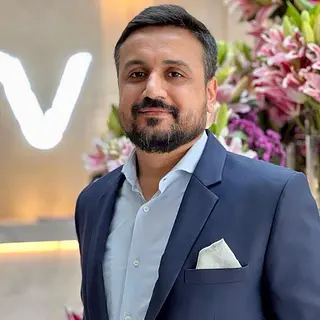 Nirav Akshay Oza