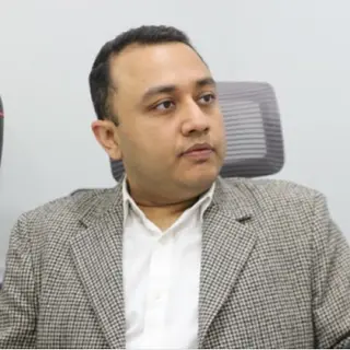 Dr. Rohan Goyal