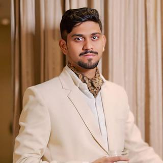 Naineesh Homkar