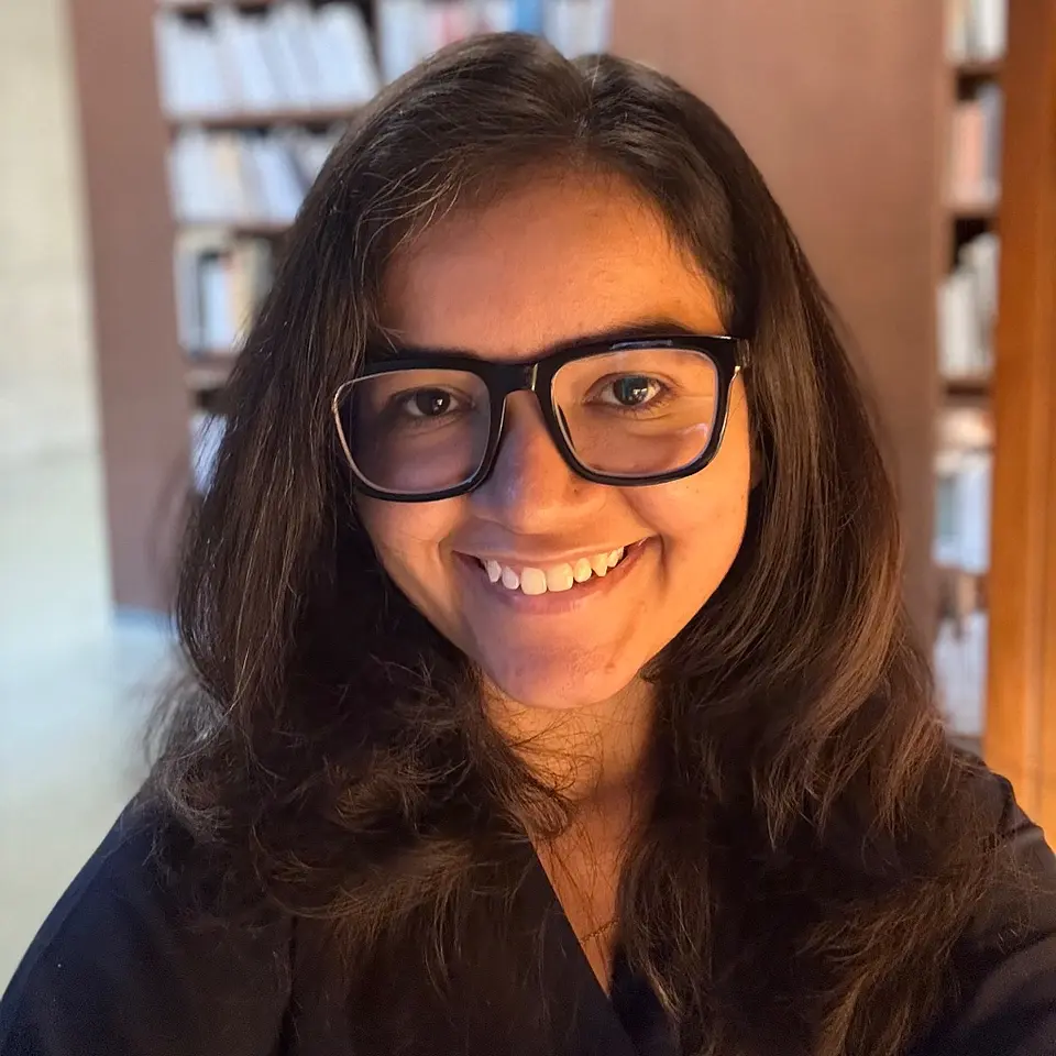 Dhruvi Thakkar