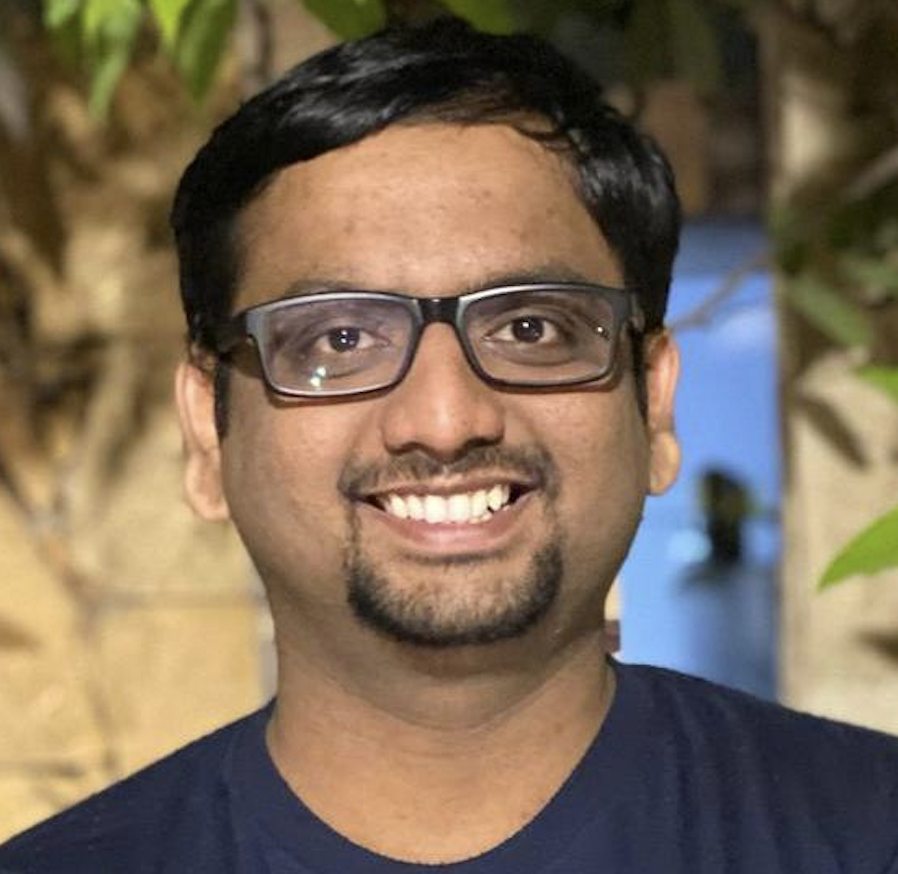 Dhrumil Shah - Co-Organiser of GDG Ahmedabad, A Passionate Android Developer, A Techno-Freak, Great Sense of Humour (People Used to Say), Funky Guy :)