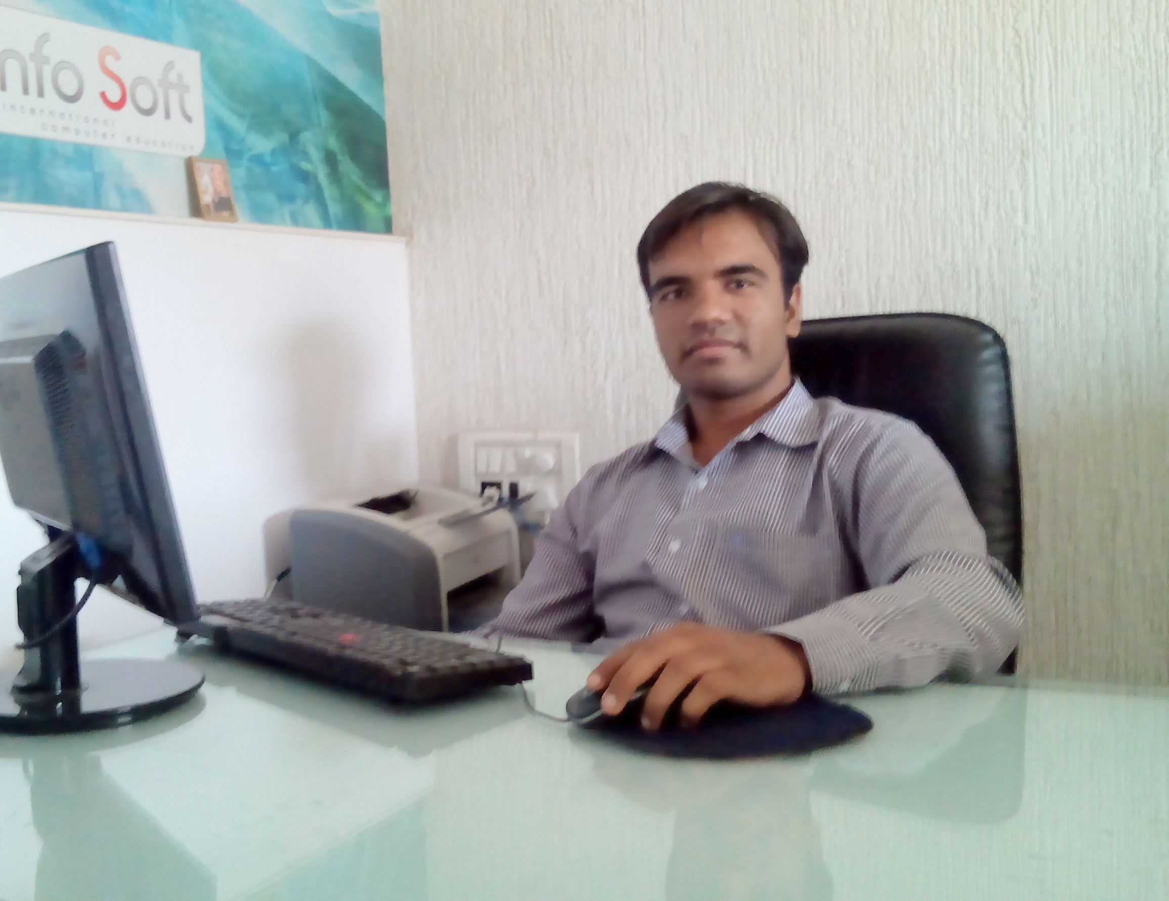 Nikhil Suthar - Founder & Mentor at CompuTalent, Co-Founder at Ask2Print.com 
