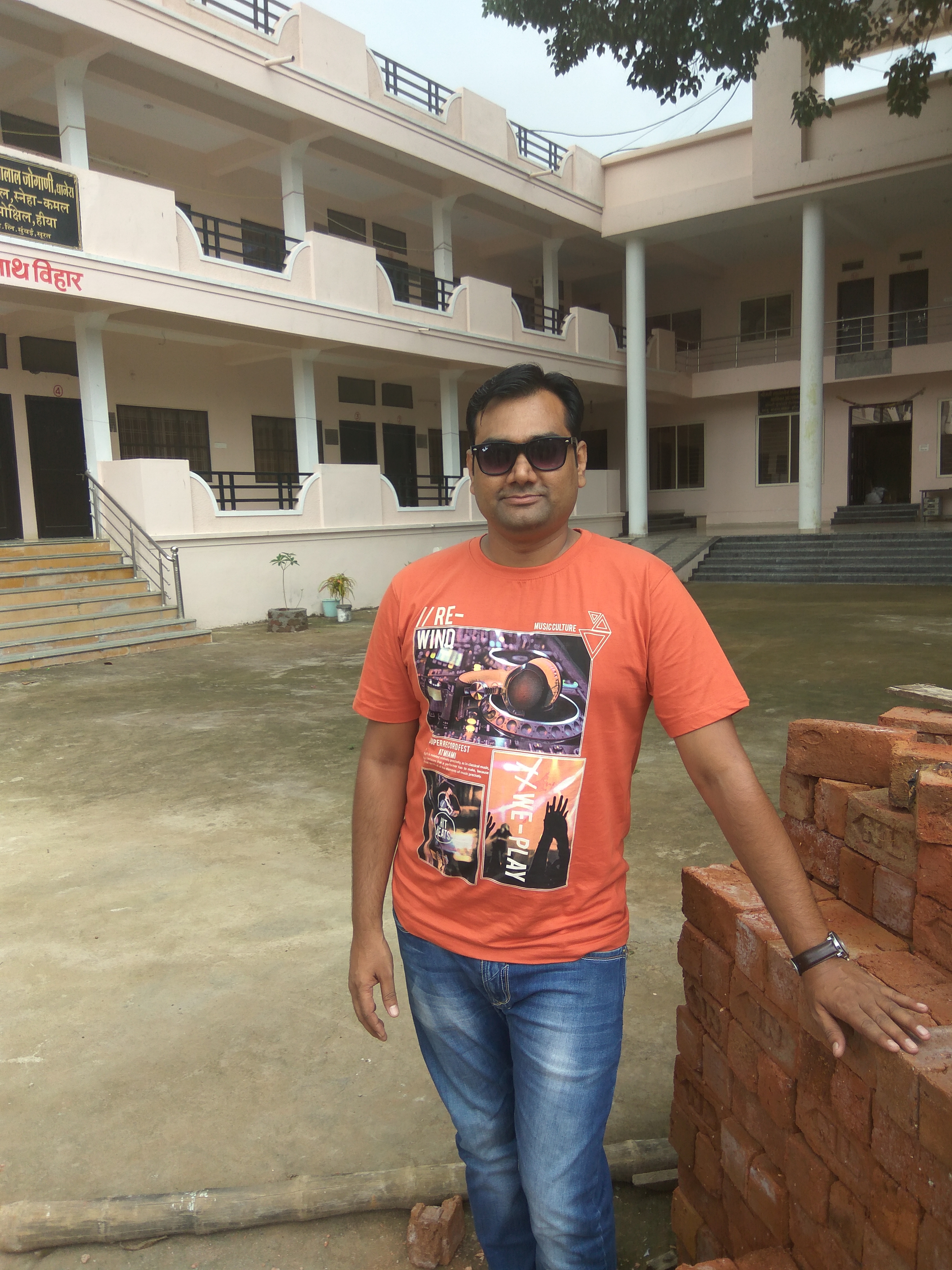 Niklank Jain - Digital Marketing Enthusiastic, Expert, SEO, Social Media Marketing Consultant. Generate Genuine Leads for Businesses through online marketing strategies.