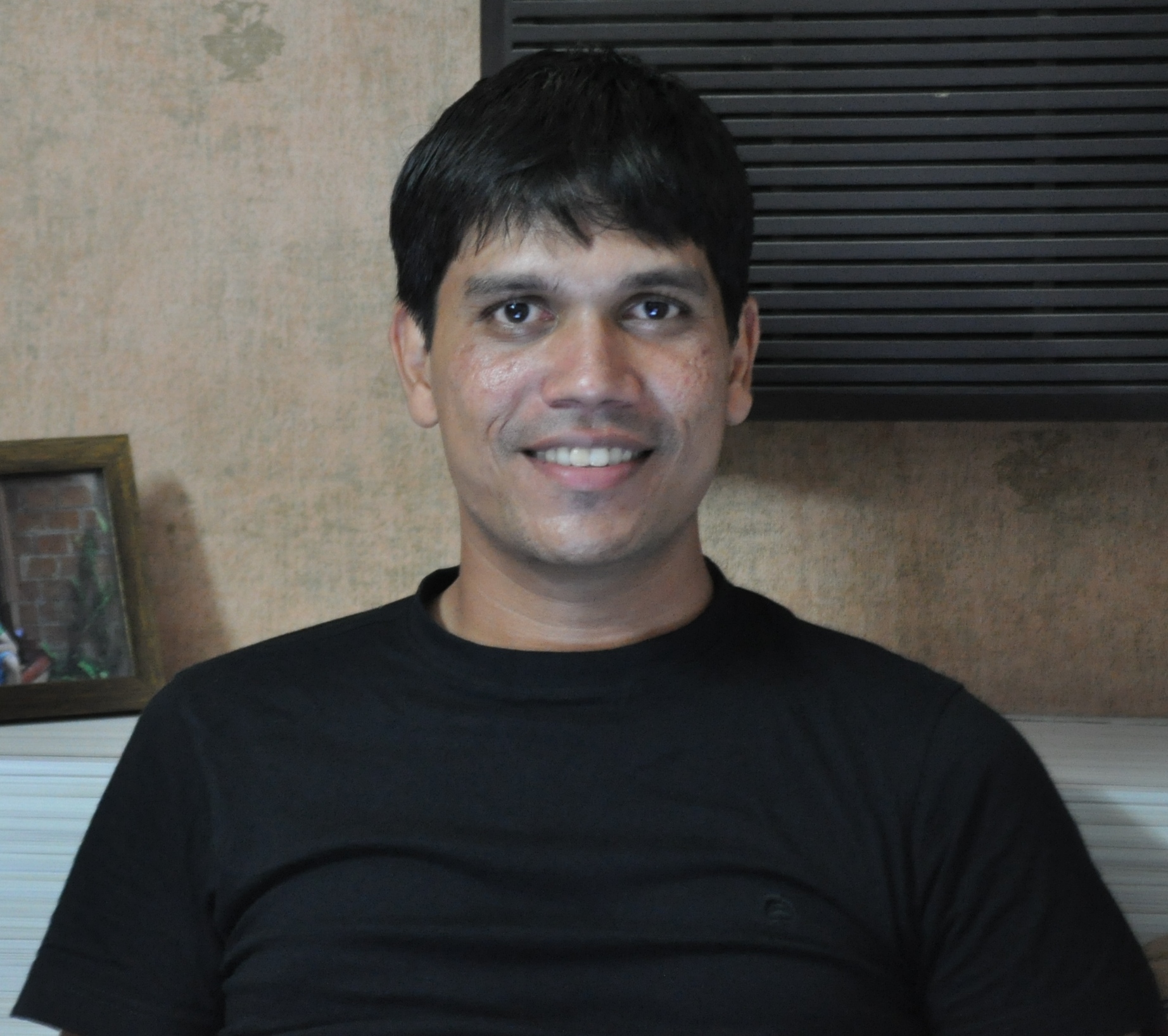 Nachiket Patel - Entrepreneur, passion for trekking, road trips, photography, cricket & cycling. exploring amazing India.