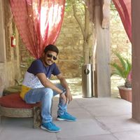 Vashisth Pandya - A Gujarati boy enthusiastic for startups and business with helpful nature.