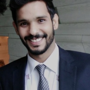 Shashank Tiwari - Founder, Lawyered.in @LawyeredTweets. 
I go for what I want, doing whatever it takes.