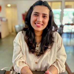 Nikita Maheshwari - A lawyer turned Entrepreneur in Supply Chain and Logistics Industry. 