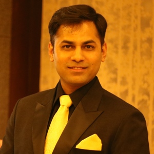 Dr Saurav Chaturvedi - A DoctorPreneur (Doctor turned Entrepreneur) .
An Orthodontist (Braces Specialist) & A Cosmetologist.