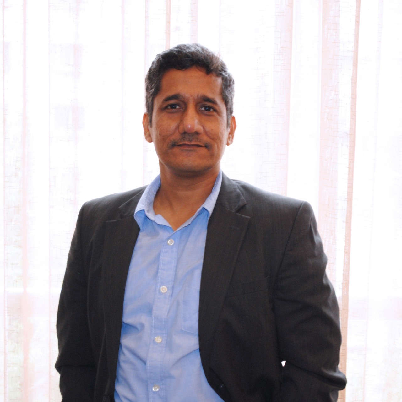 Dhiraj Sharma - Professional with experience of 18 years in healthcare space with focus on Strategy Consulting and IT Product Development. Started vCura Wellness Solutions to enable people lead healthy life.