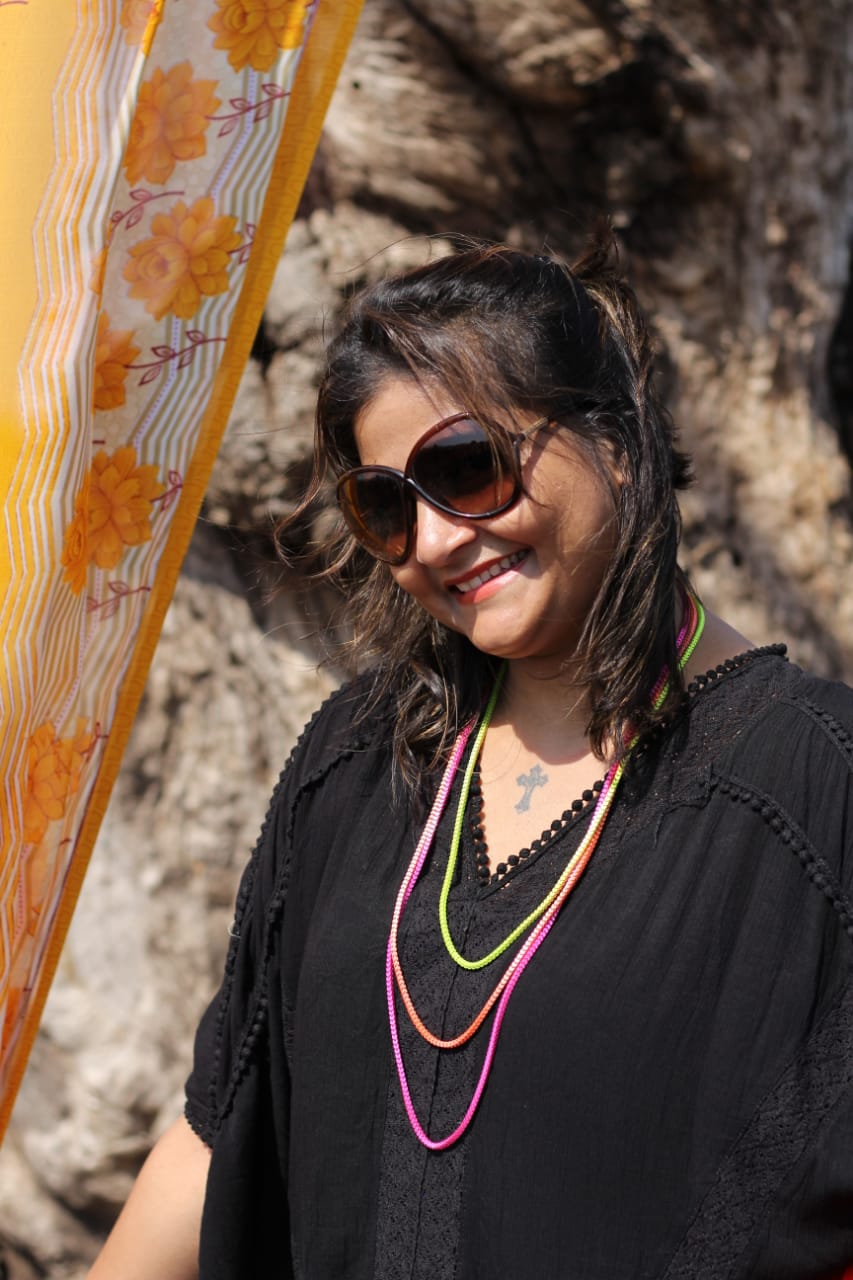 Sarika Ausarmal - Floral designer and  photographer 