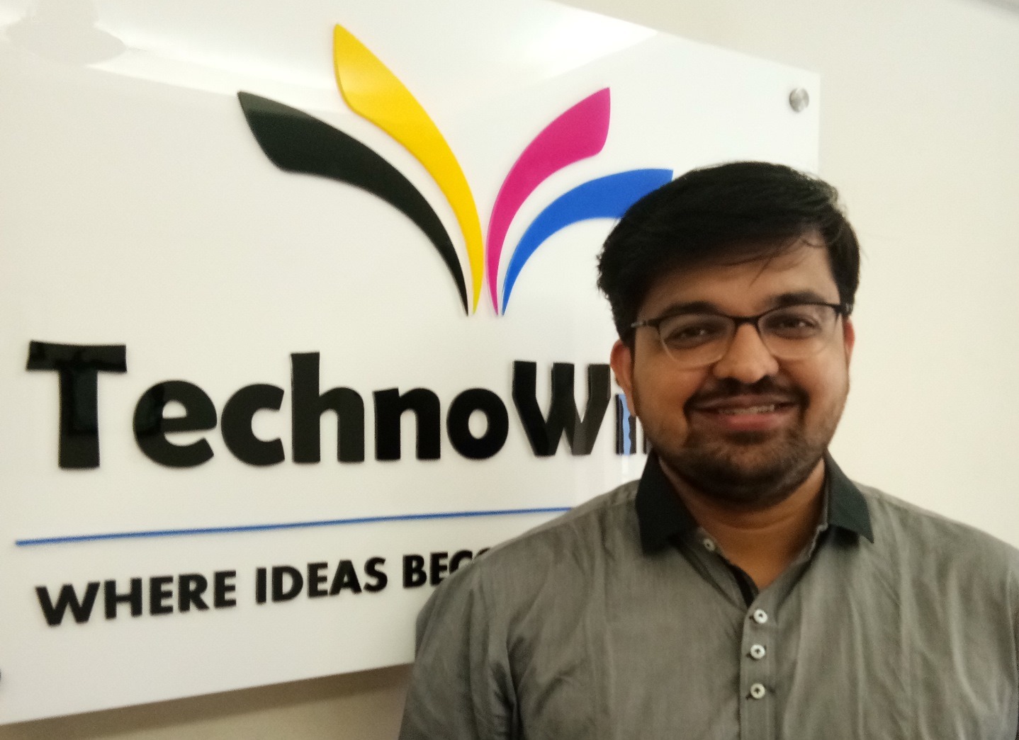 Rajesh Agrawal - Enthusiastic Developer and CEO of TechnoWings!
I am having more than 11 years of experience in IT Development and training field.  Leading a team of dedicated full time Java developers and I have handled several critical projects in J2EE Web and mobile based projects, standalone application. 