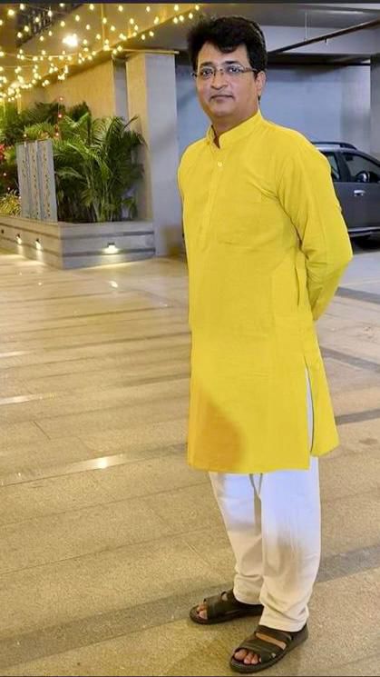 Jignesh Solanki - Hi I'm an Architect by profession and entrepreneur by choice. 