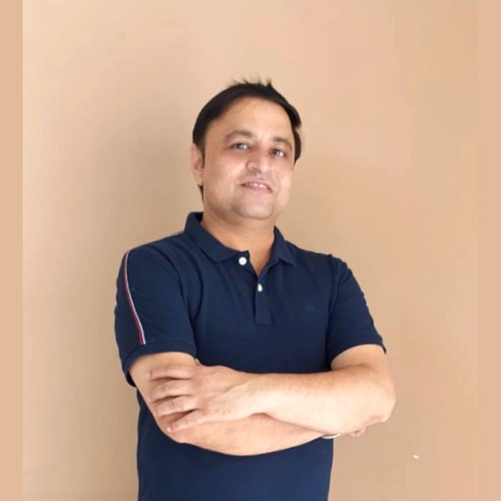 Yogesh Soni - Growth Marketer 🚀 Entrepreneur 