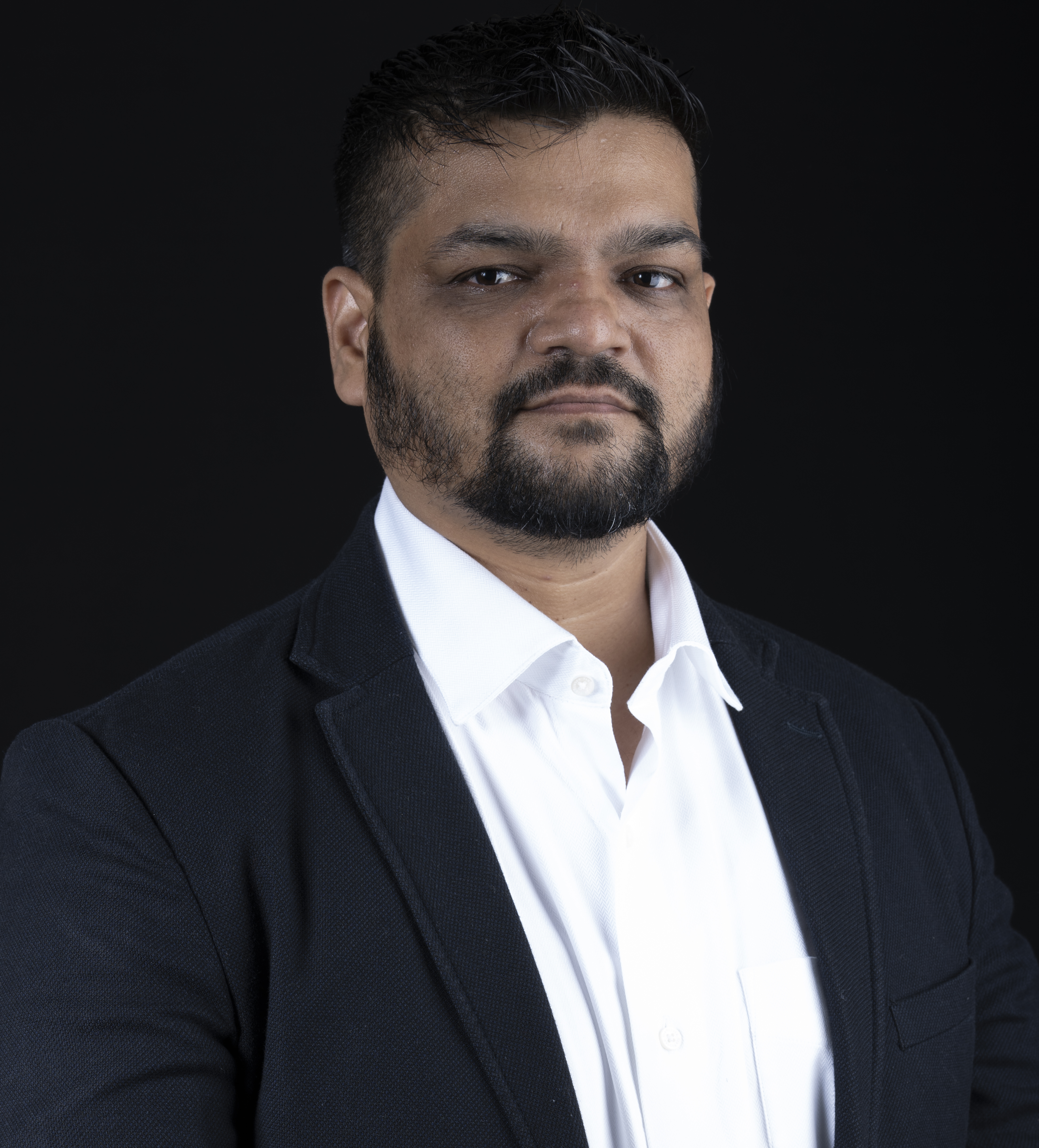 Anang Mistry - Serial Entrepreneur with over 22 years of Industry experience having 6 Startups into Loyalty & Rewards, Gifting Solutions, Solo Travelling, CSR & Social Initiative, All Women Cricket Tournament Organiser, etc