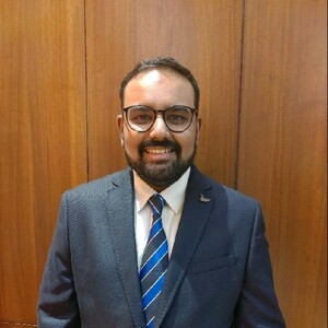 Vignesh Ramanan - Investment Banker at Radix Capital Advisors