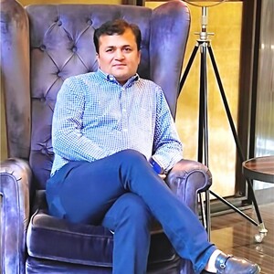 Rajesh Gunvantlal Thakkar  - Managing Director 
