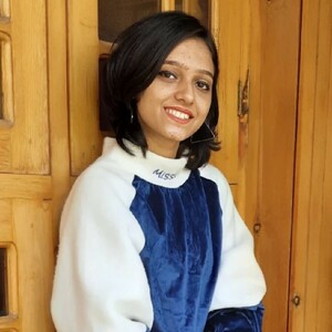 Jayana Shah - Financial Analyst 