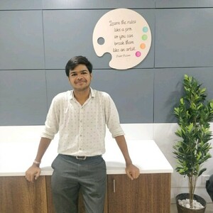Vaibhav Agarwal - co- founder of earningwall.com