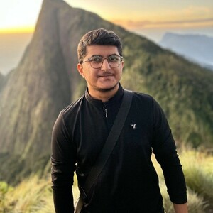 DHRUVIN MANIAR - Software Engineer