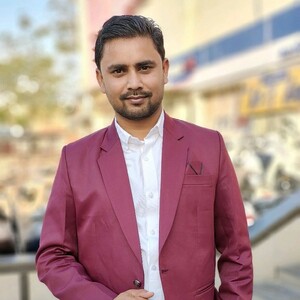 Amit Savaliya - Founder of Bozarro lifestyle pvt ltd 