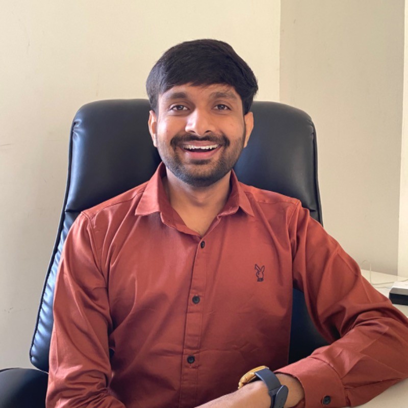 Dhrumit Fadadu - CEO of Zigiwigi Social media Marketing