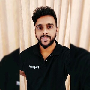 Vignesh Kothandaraman - Founder @ Programerr