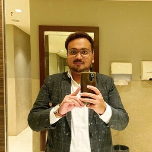 Veeraj Kapuria - Startup Enthusiast
