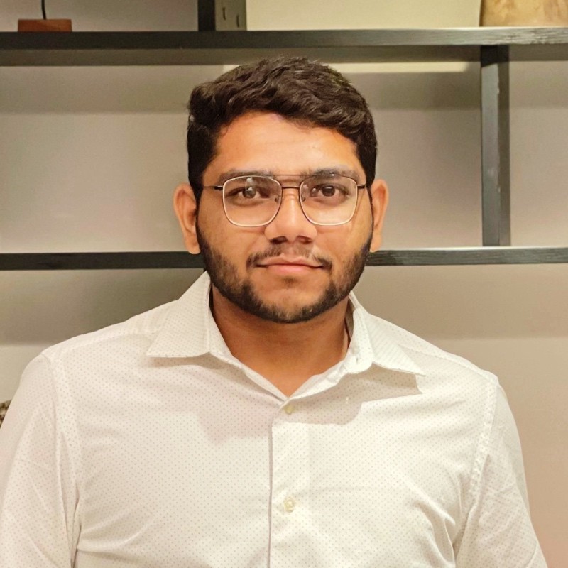 Aakash Vinzuda - iOS Engineer