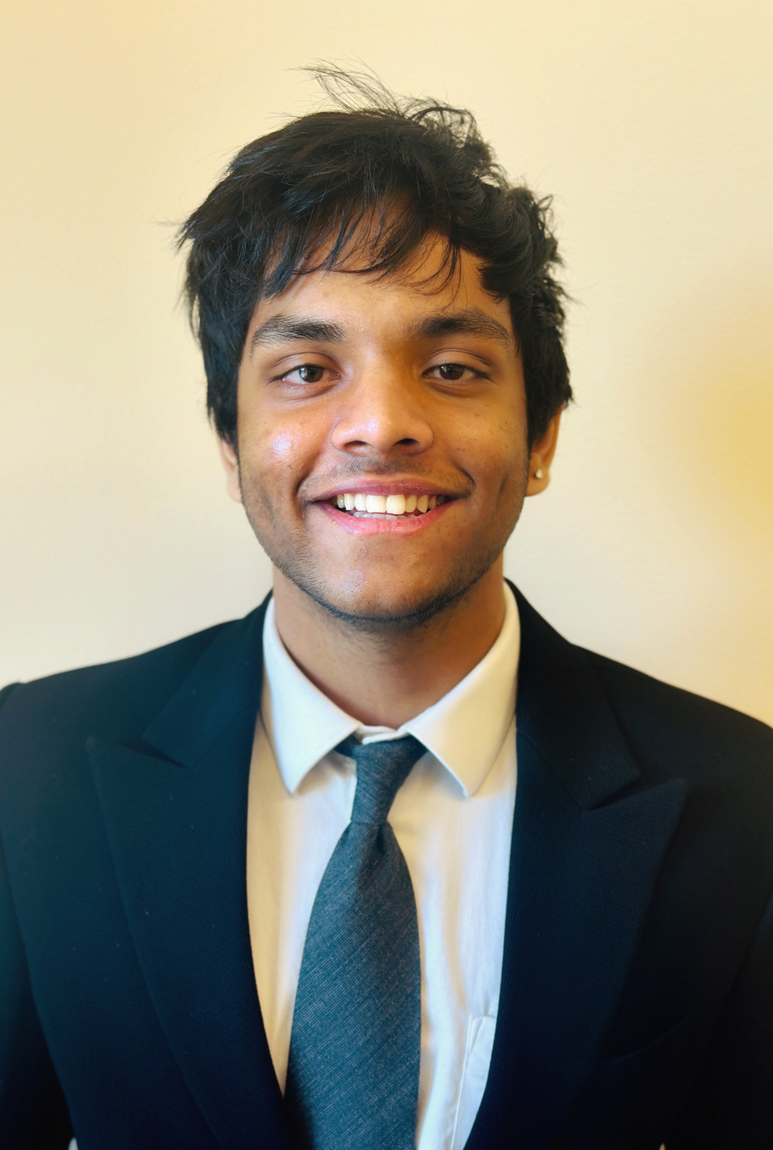 rugved bongirwar - Intern, Illinois Ventures 