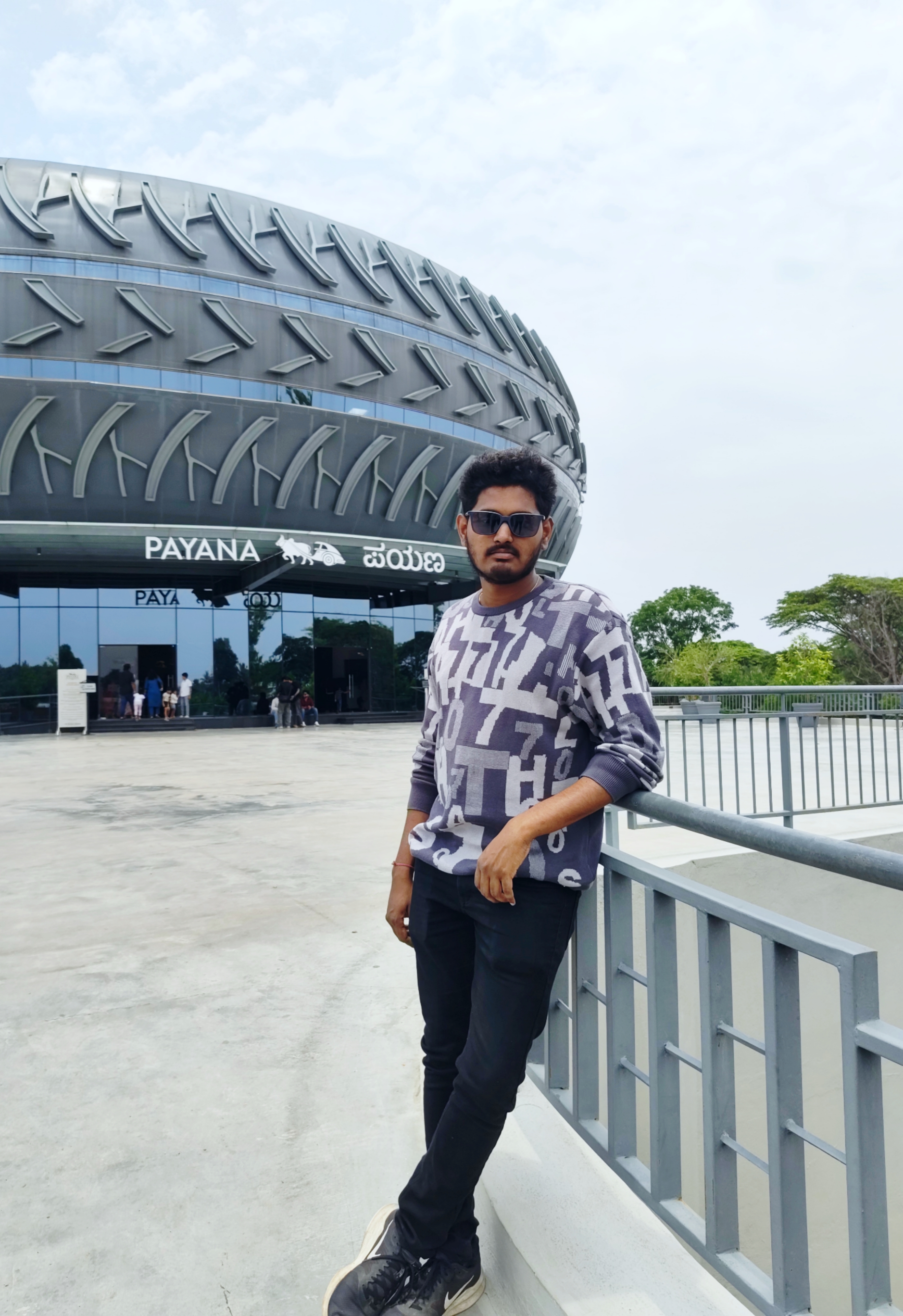 Manohar Krish - Senior software engineer 