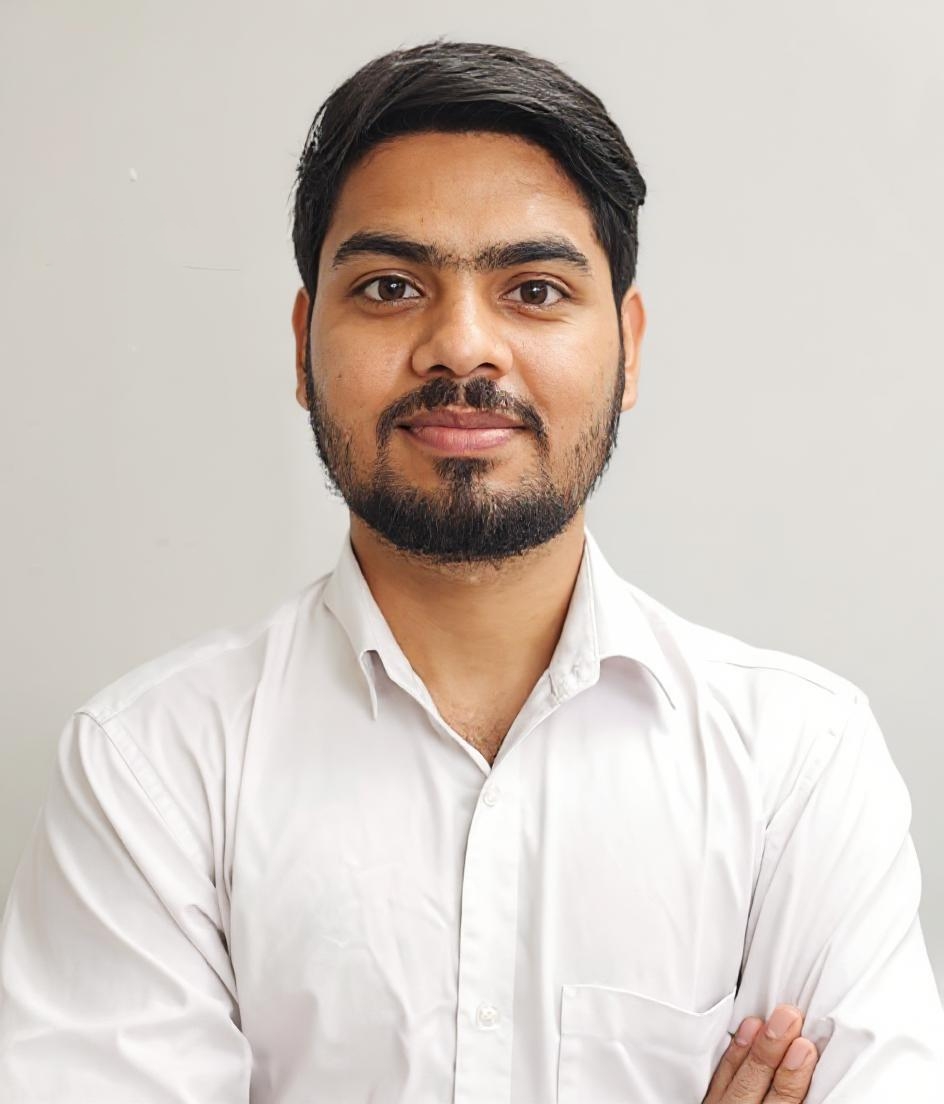 Navnit Kumar - Vita 