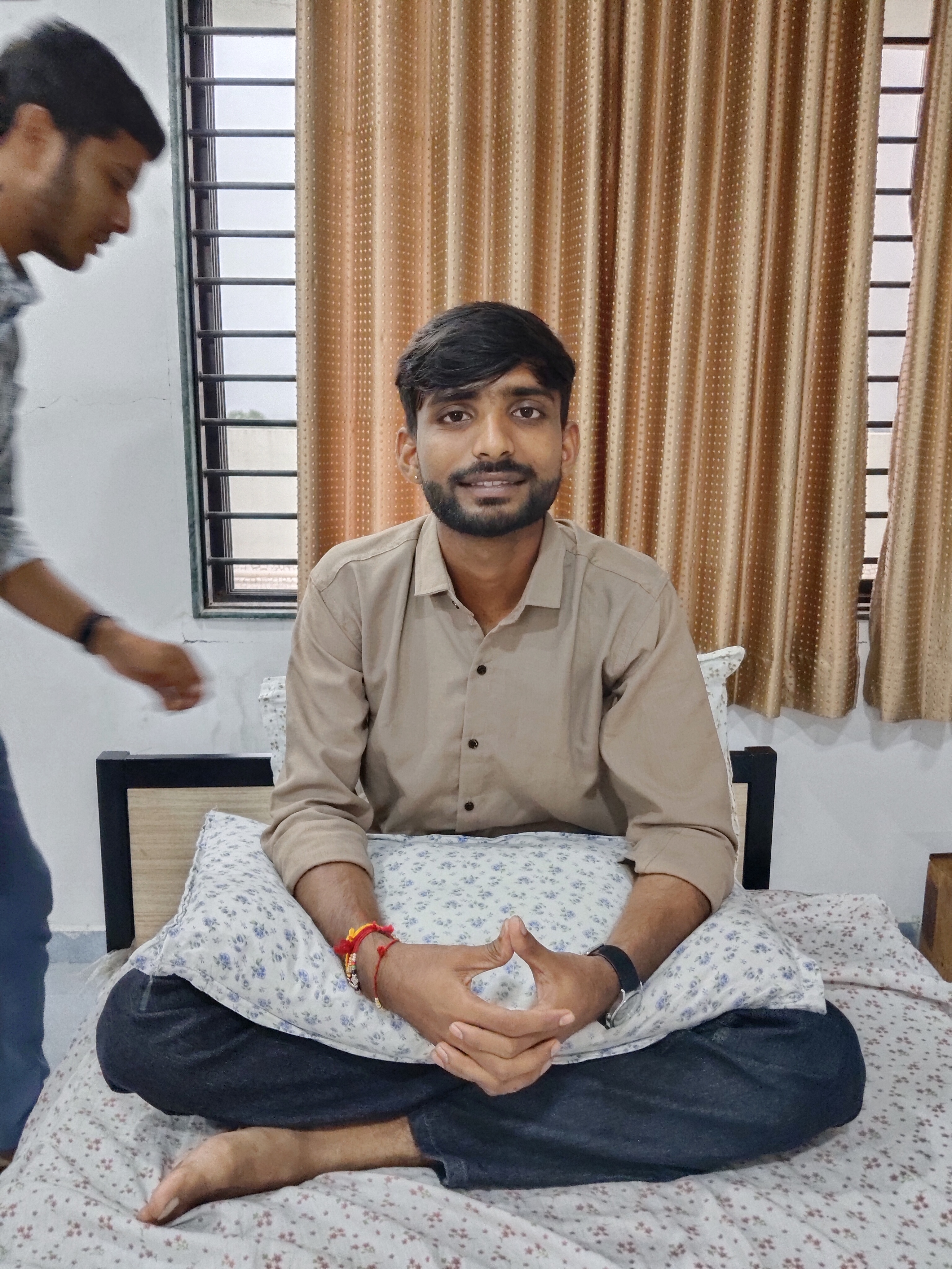 Paresh prajapati - Founder of vedbites 