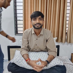 Paresh prajapati - Founder of vedbites 