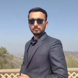 MAYANK SOLANKI - Associate Software Engineer 
