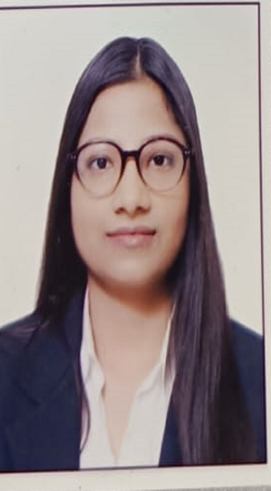 Khushi Khandelwal - Co-founder, Oral fab